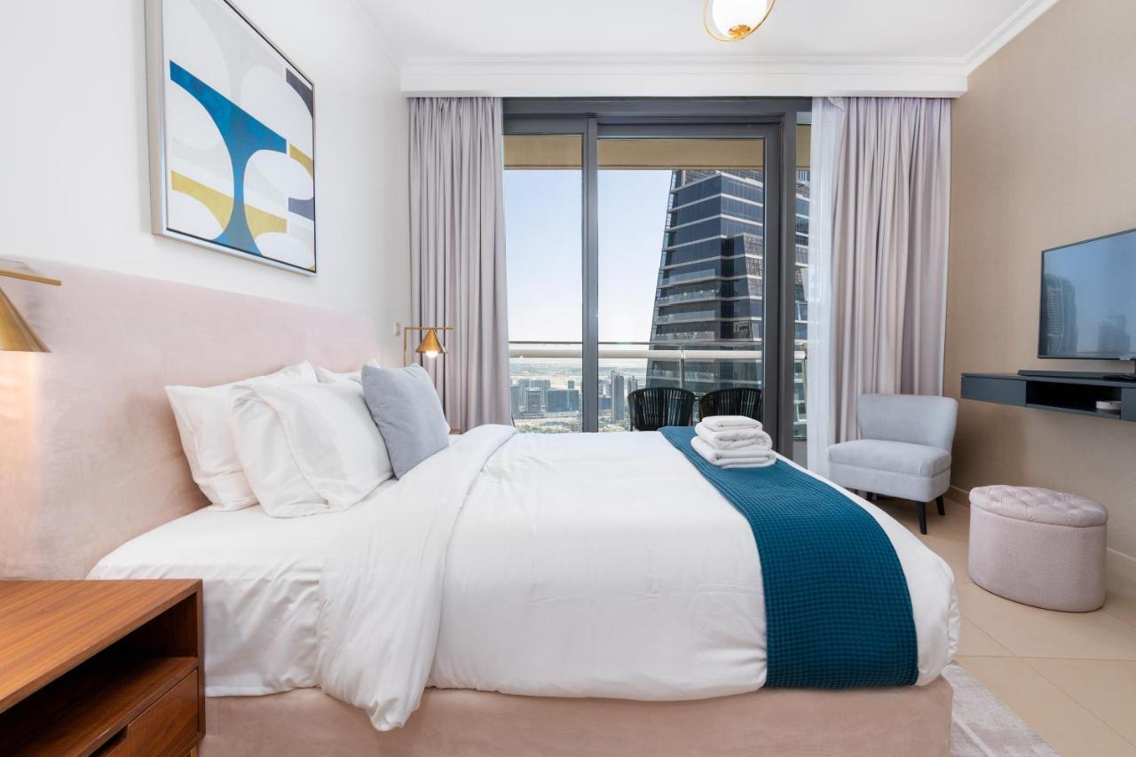 Vacay Lettings - Burj Vista High Floor Burj Khalifa & Fountain View Apartment Dubai Exterior photo