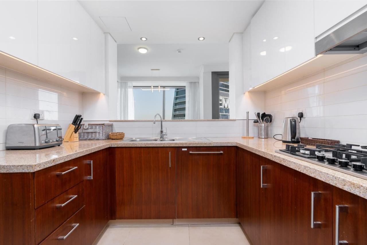 Vacay Lettings - Burj Vista High Floor Burj Khalifa & Fountain View Apartment Dubai Exterior photo