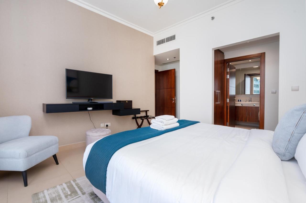 Vacay Lettings - Burj Vista High Floor Burj Khalifa & Fountain View Apartment Dubai Exterior photo