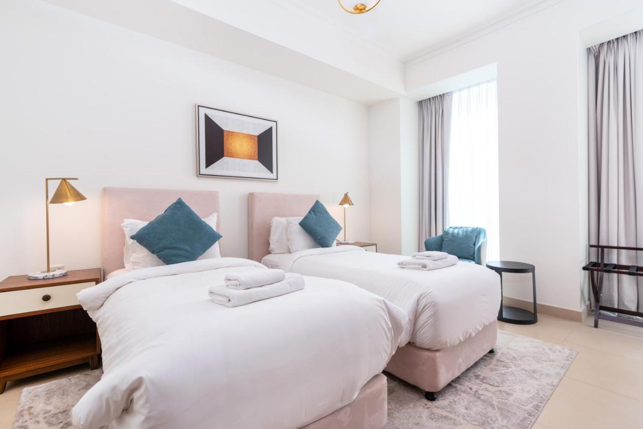 Vacay Lettings - Burj Vista High Floor Burj Khalifa & Fountain View Apartment Dubai Exterior photo