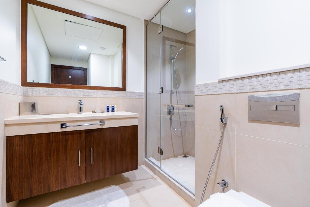 Vacay Lettings - Burj Vista High Floor Burj Khalifa & Fountain View Apartment Dubai Exterior photo